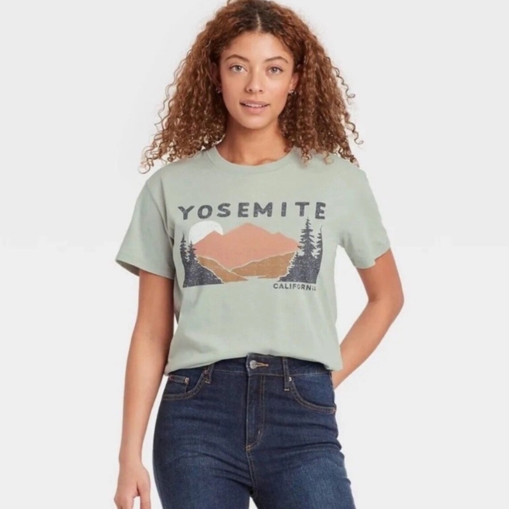 Zoe + Liv "Yosemite" Graphic Top